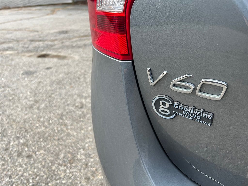 2018 Volvo V60 T5 image 4