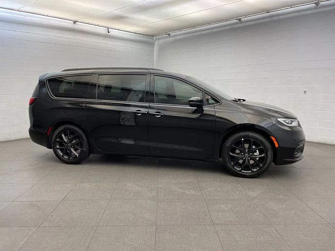 2026 Chrysler Pacifica