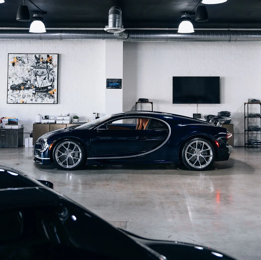 2018 Bugatti Chiron null image 3
