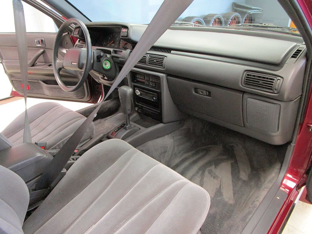 1991 Toyota Camry LE image 22