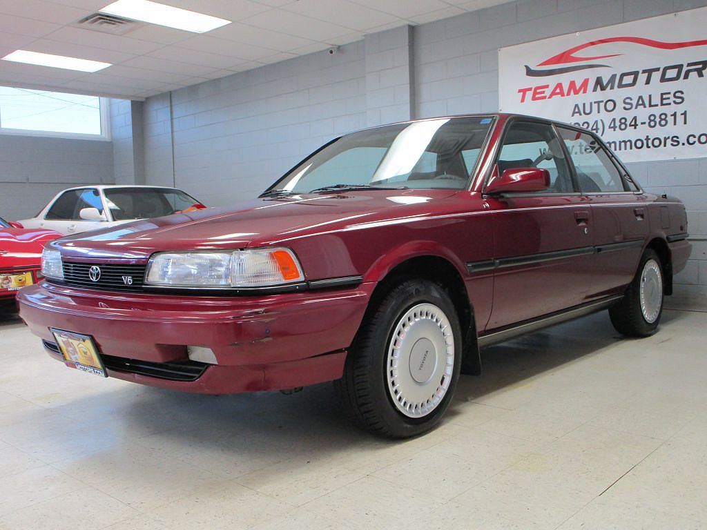 1991 Toyota Camry LE image 6