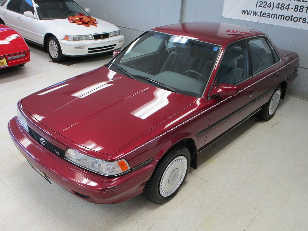 1991 Toyota Camry LE image 8