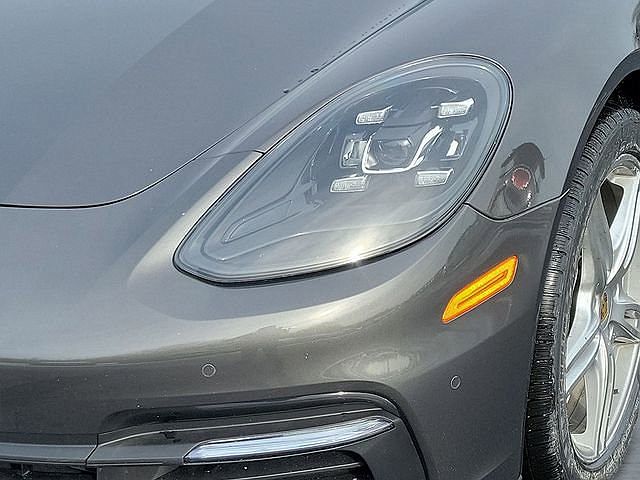 2018 Porsche Panamera 4 image 7
