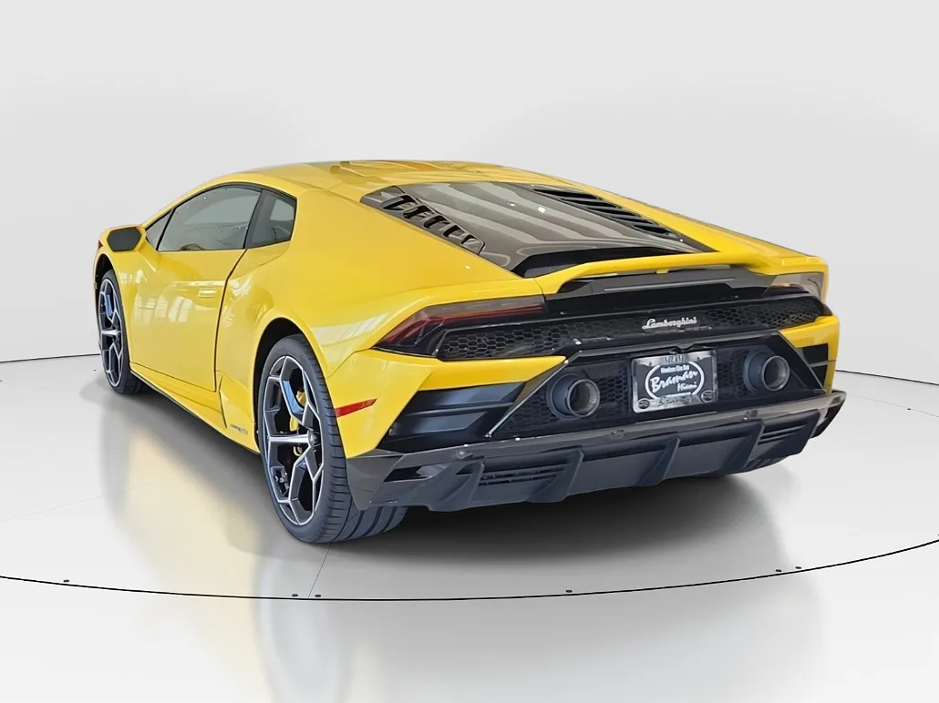 2020 Lamborghini Huracan null image 3