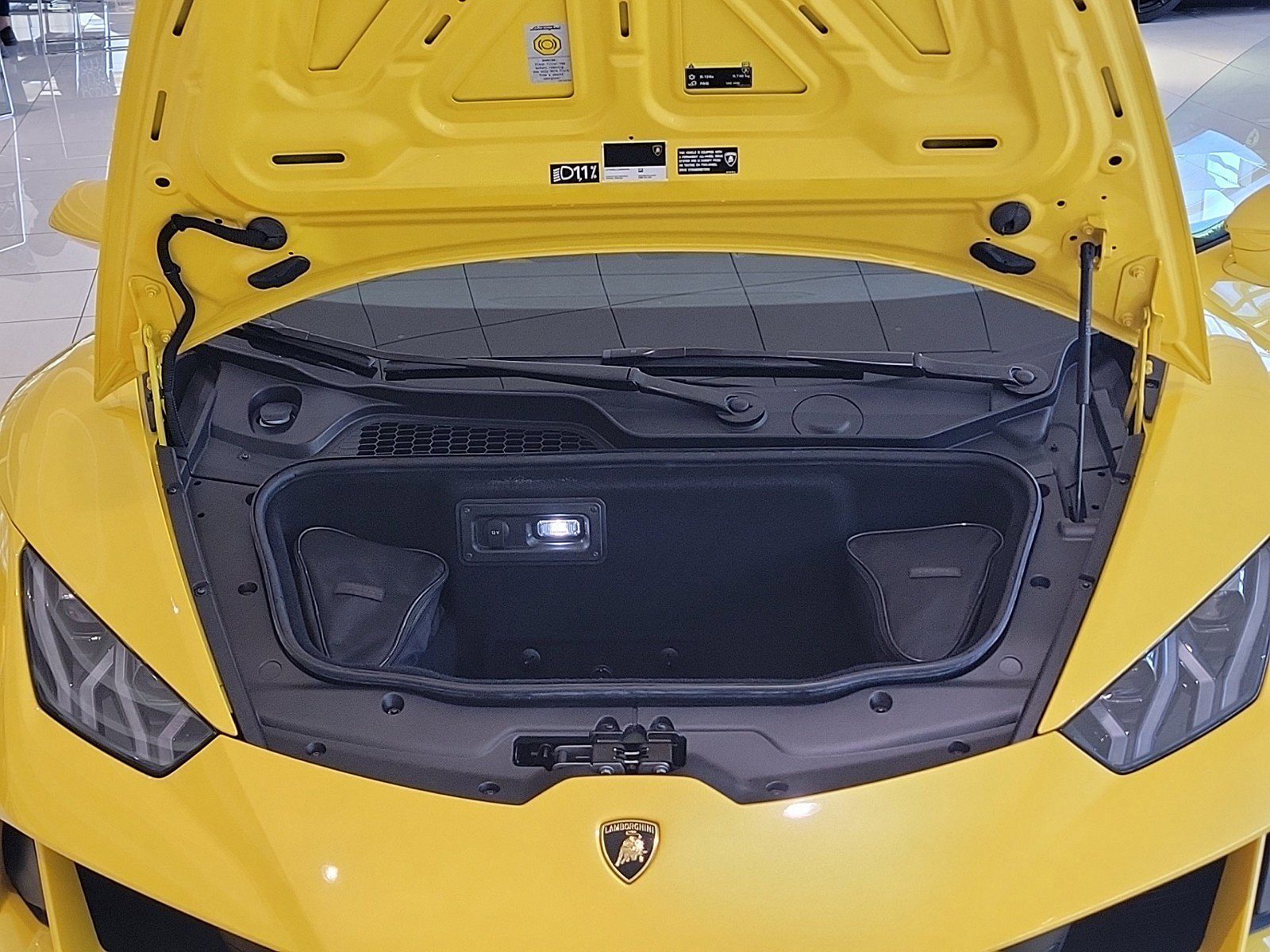2020 Lamborghini Huracan null image 6