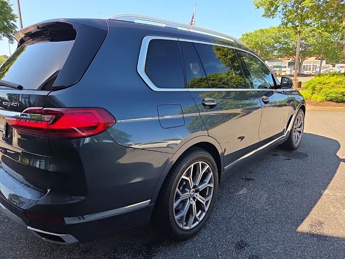 2022 BMW X7