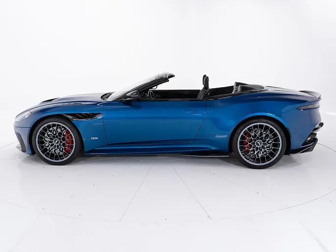 2023 Aston Martin DBS