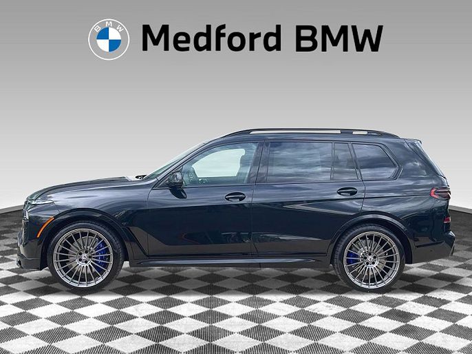 2025 BMW X7
