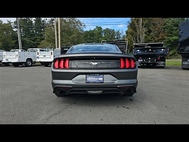 2018 Ford Mustang null image 5