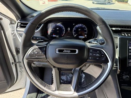 2024 Jeep Grand Cherokee Altitude photo 10