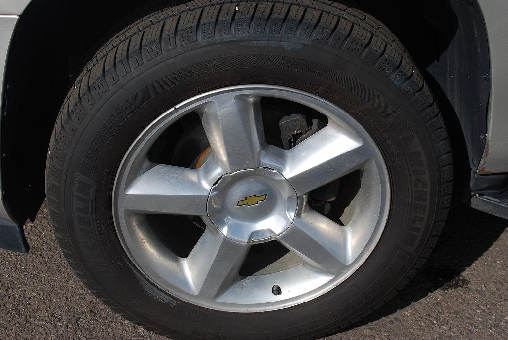 2014 Chevrolet Tahoe LTZ image 1