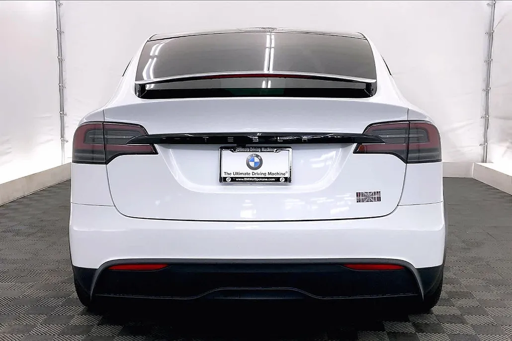 2023 Tesla Model X Plaid image 4