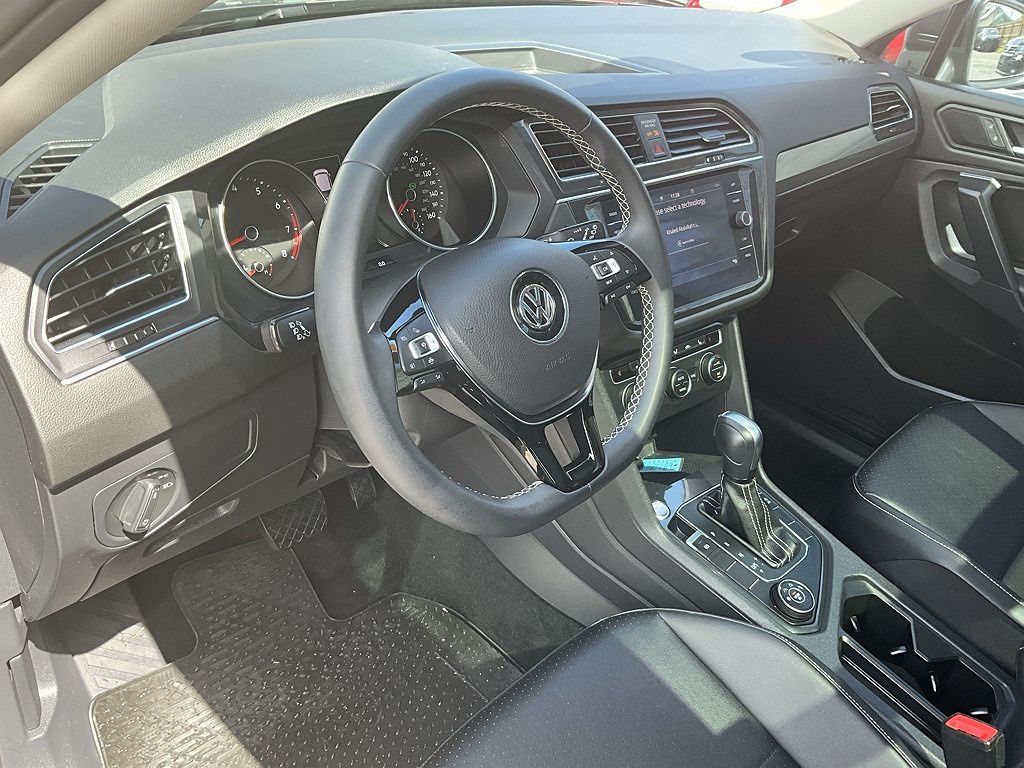 2021 Volkswagen Tiguan SE image 5