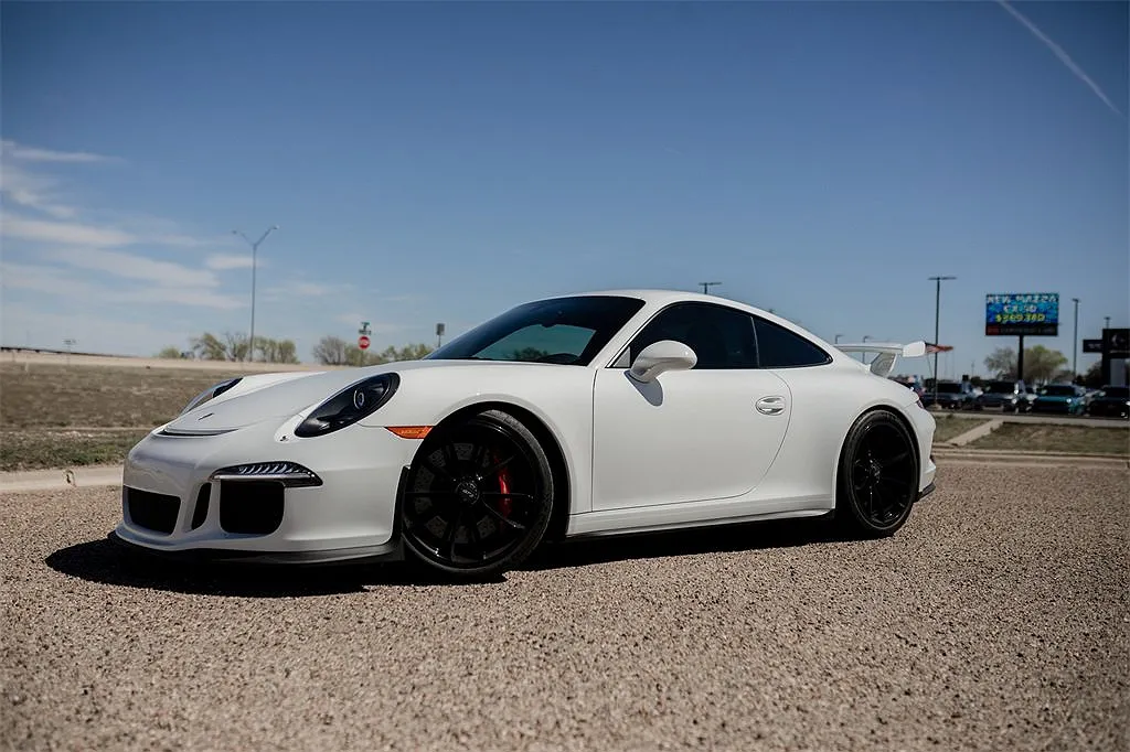 2015 Porsche 911 GT3 image 2