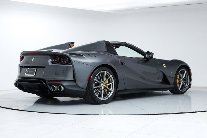 2022 Ferrari 812 GTS