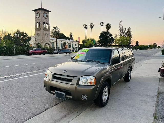 2001 Nissan Frontier XE image 0