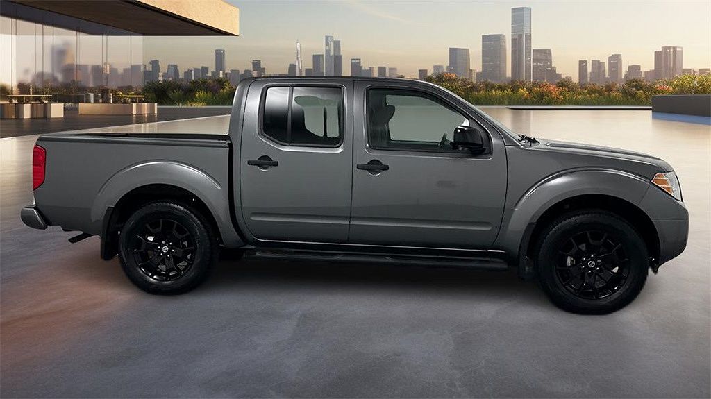 2021 Nissan Frontier SV image 3
