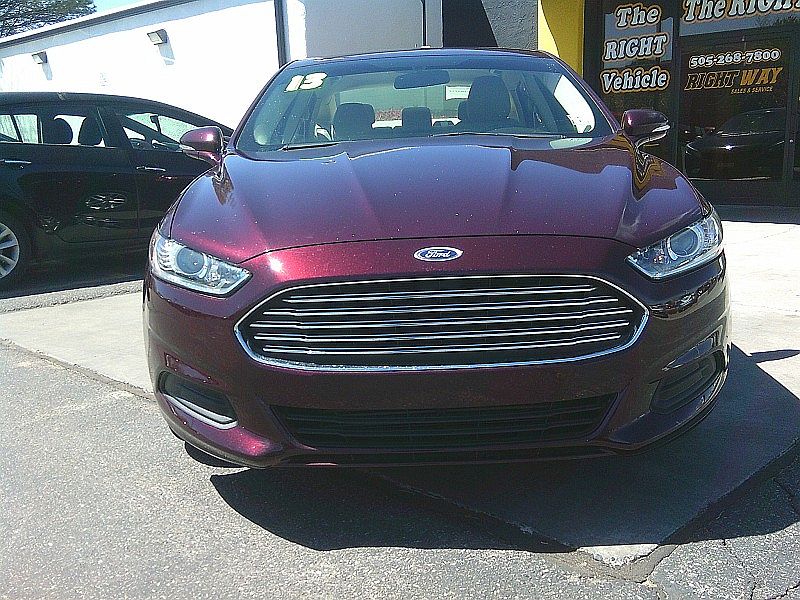 2013 Ford Fusion SE image 1