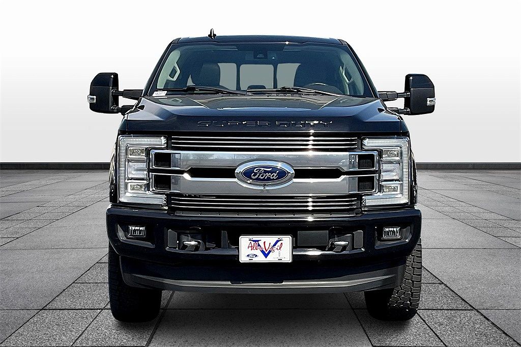 2019 Ford F-250 Limited image 1