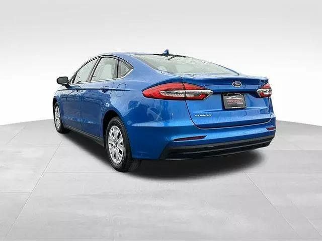 2020 Ford Fusion S image 4