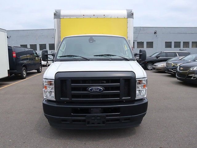 2022 Ford Econoline E-350 image 1