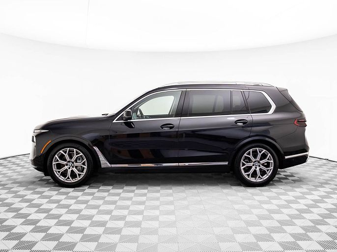 2023 BMW X7