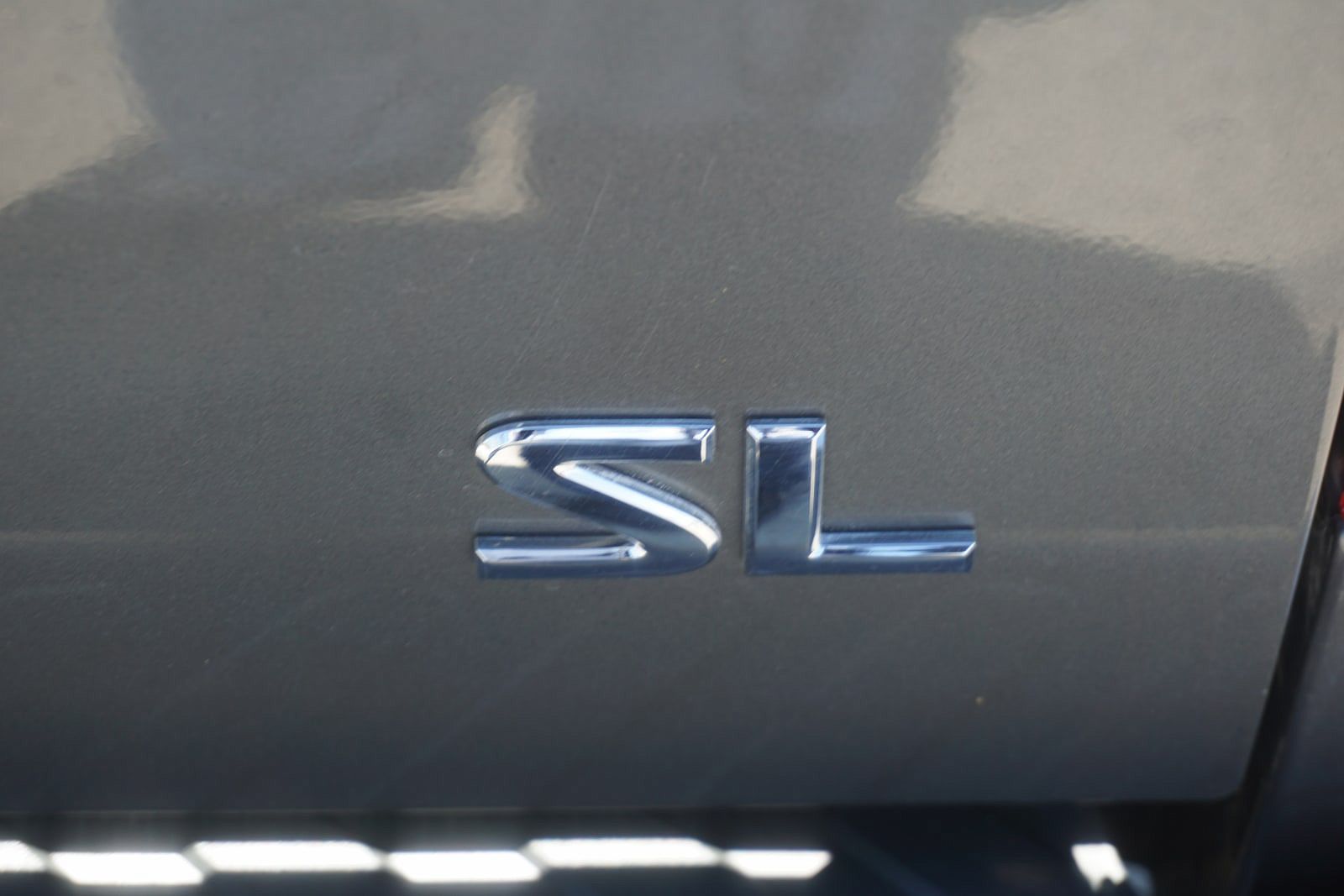 2019 Nissan Frontier SL image 13