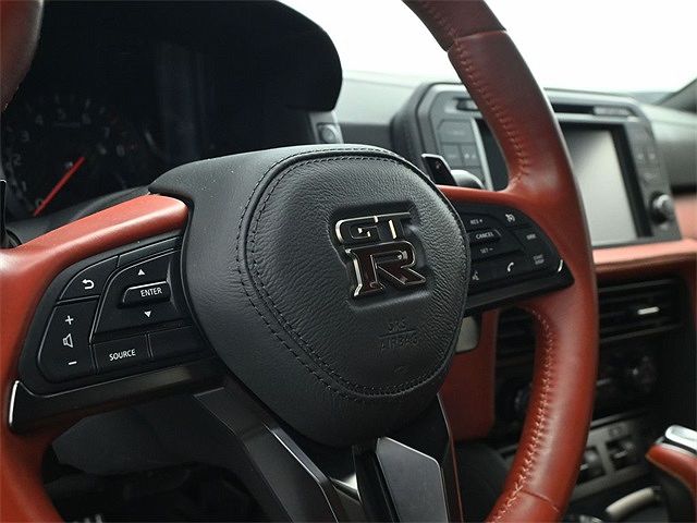 2021 Nissan GT-R Premium image 25