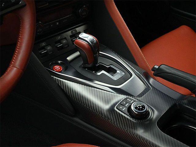 2021 Nissan GT-R Premium image 27