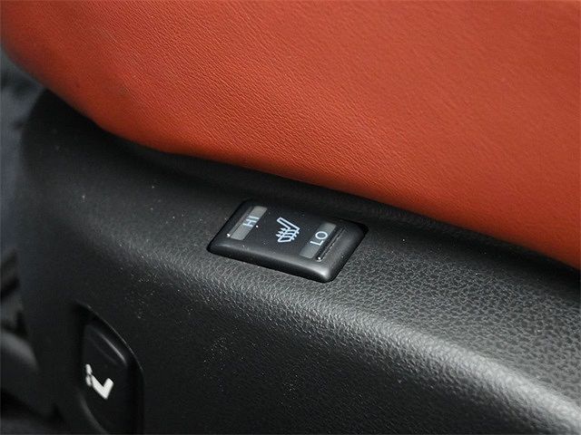 2021 Nissan GT-R Premium image 32