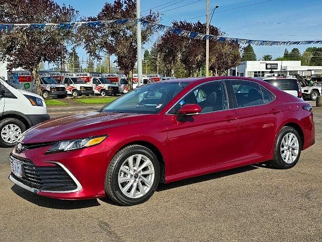 2021 Toyota Camry LE image 0
