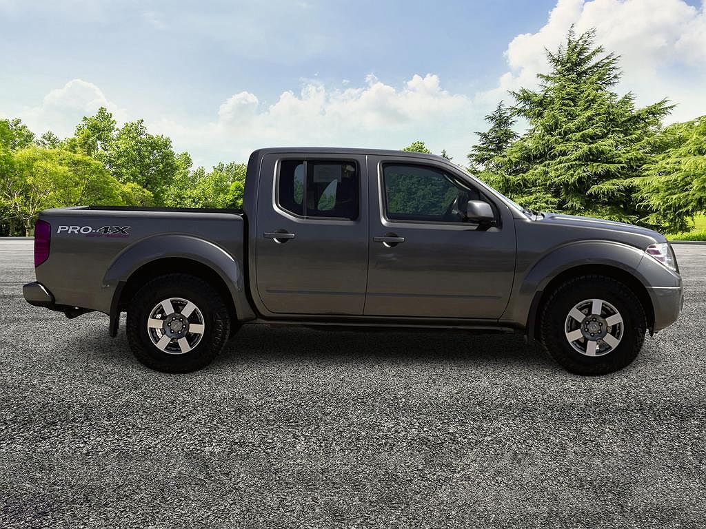 2009 Nissan Frontier PRO-4X image 0