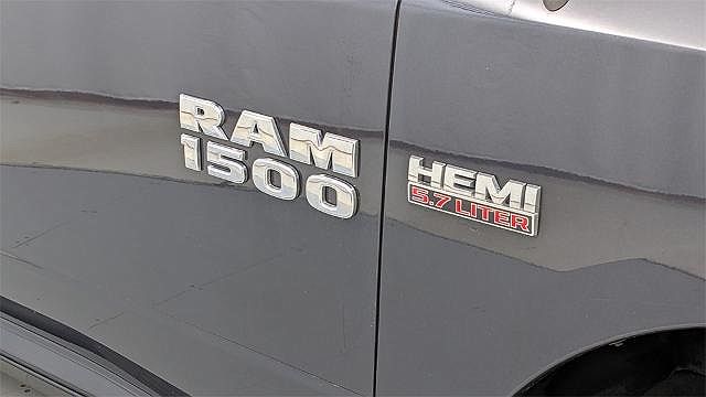 2017 Ram 1500 SLT image 30