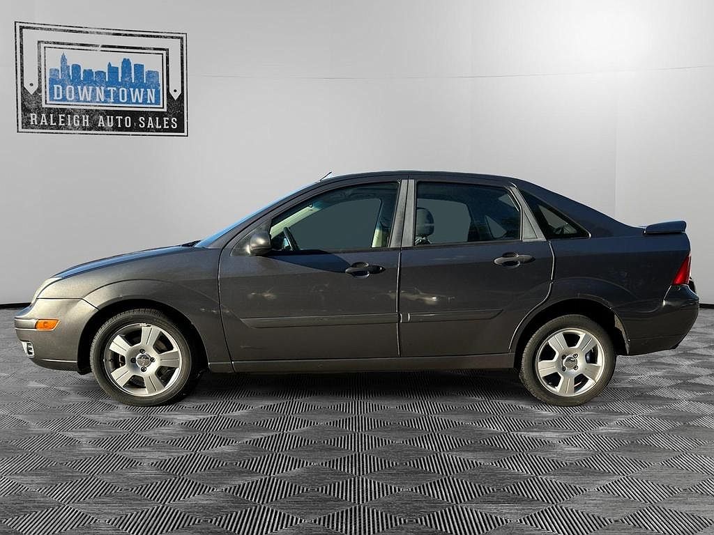2007 Ford Focus SES image 8