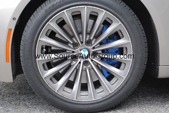 2014 BMW 7 Series 750Li image 15