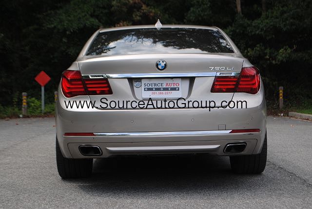 2014 BMW 7 Series 750Li image 4