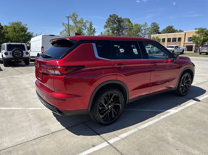 2023 Mitsubishi Outlander