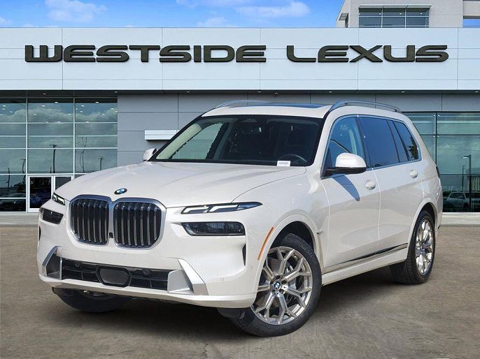 2023 BMW X7