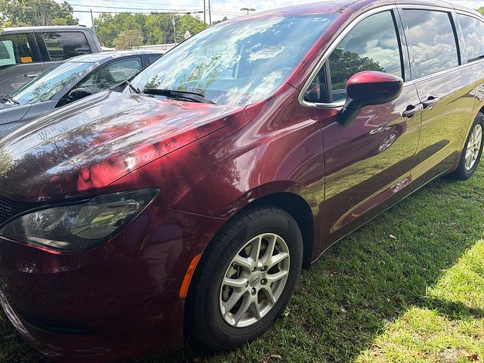 2022 Chrysler Voyager