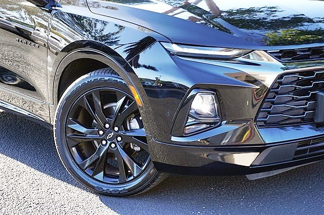 2019 Chevrolet Blazer RS image 3