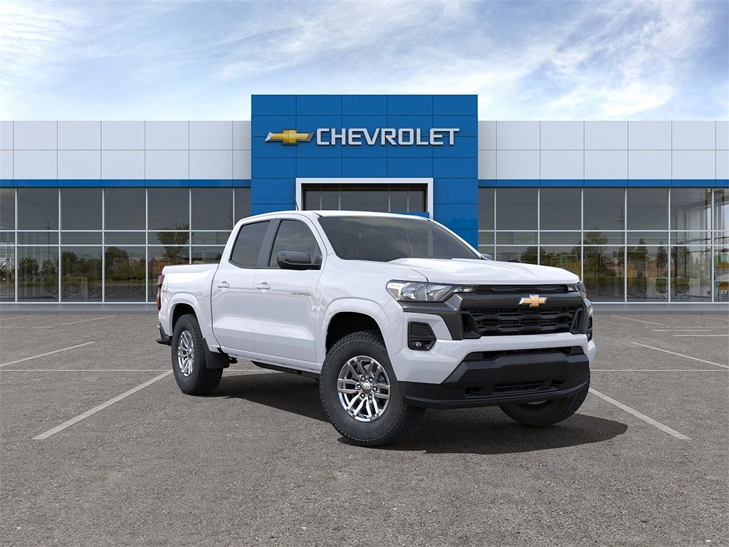2024 Chevrolet Colorado LT image 0