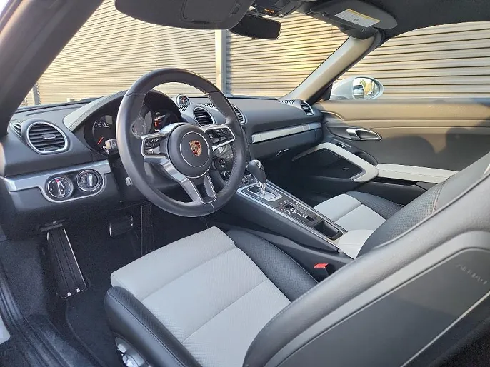 2025 Porsche 718 Boxster