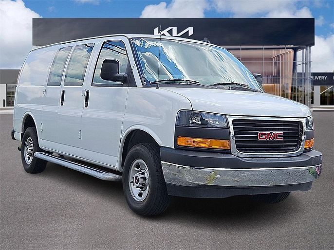 2023 GMC Savana