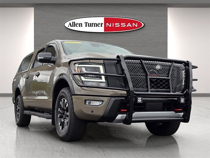2022 Nissan Titan