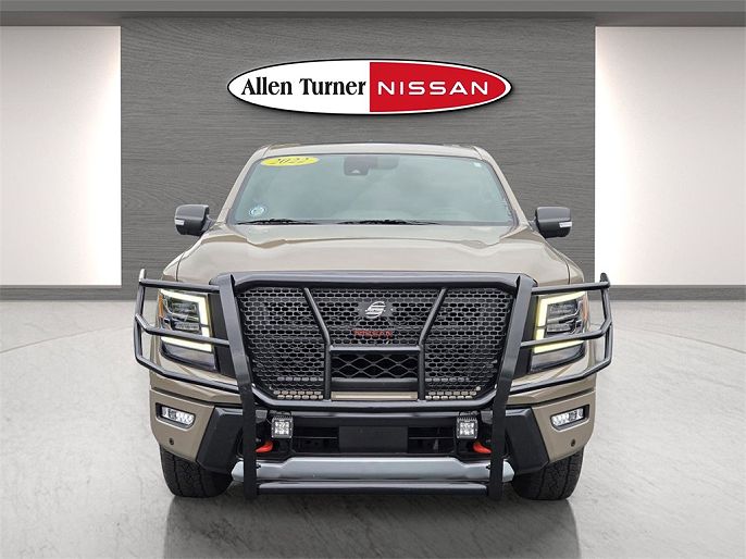 2022 Nissan Titan