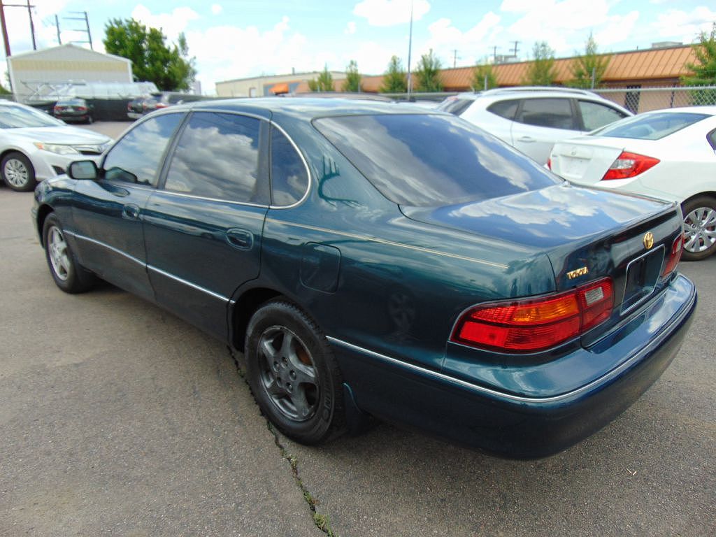 1999 Toyota Avalon XL image 4