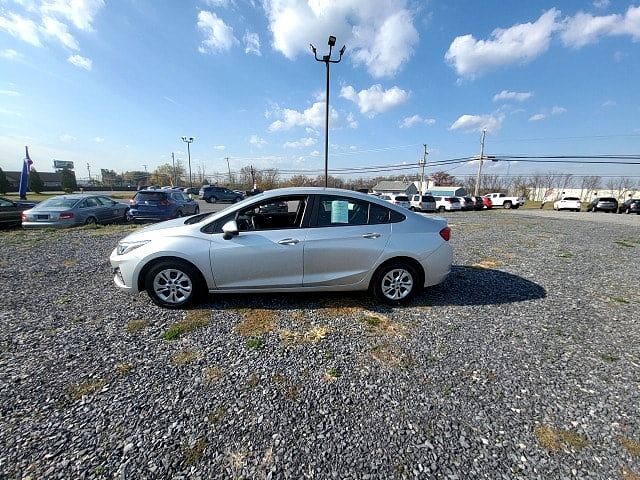 2019 Chevrolet Cruze LS image 0