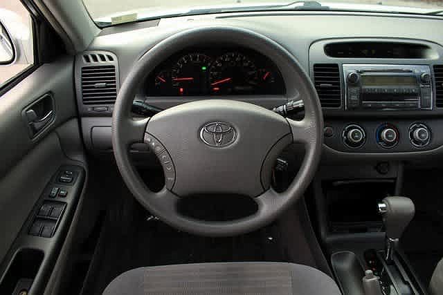 2006 Toyota Camry LE image 15