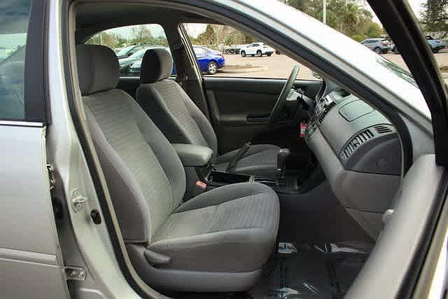 2006 Toyota Camry LE image 17