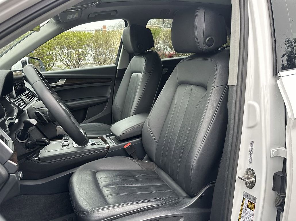 2019 Audi Q5 Premium Plus image 2